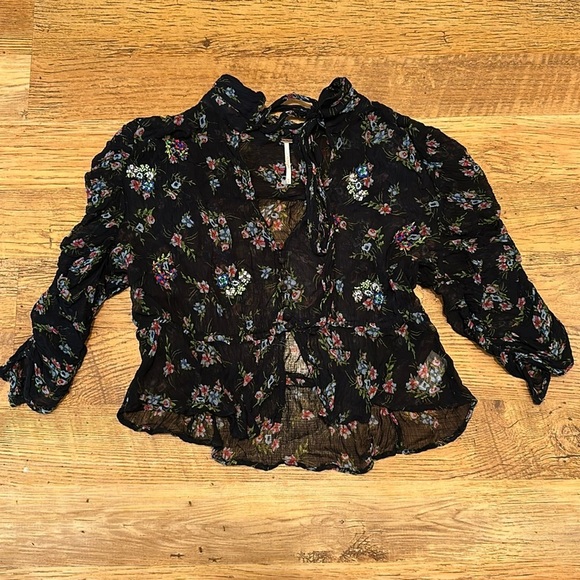 Free People Tie Neck Line Sheer Floral Embroidered Quarter Sleeve Button Top A5 - Picture 1 of 4